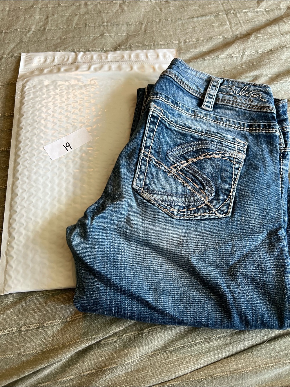 Silver Jeans Women's Blue Bootcut Denim Jeans with Embroidered Back Pocket